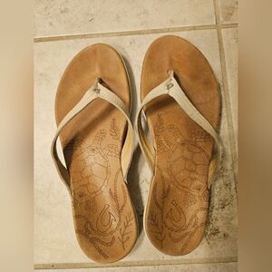 Womens Olu Kai shoes size 9